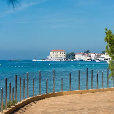 别墅 Spacious Three-bedroom Balun With Pool