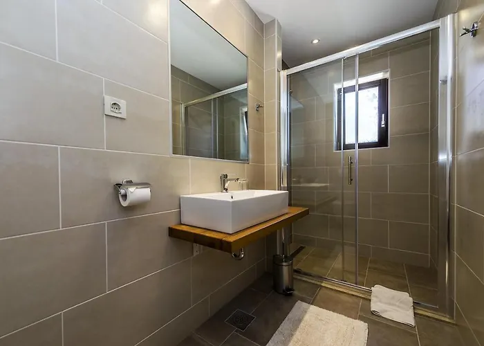 Spacious Three-bedroom Balun With Pool Vila Poreč