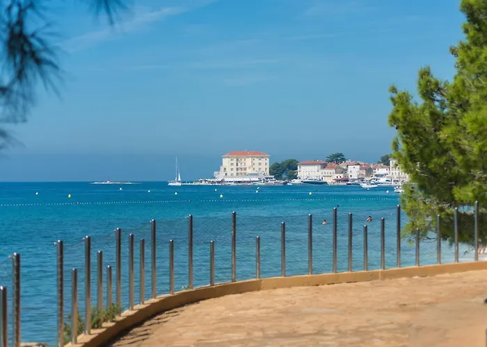 别墅 Spacious Three-bedroom Balun With Pool