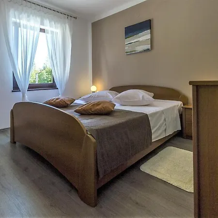 Vila Spacious Three-bedroom Balun With Pool *